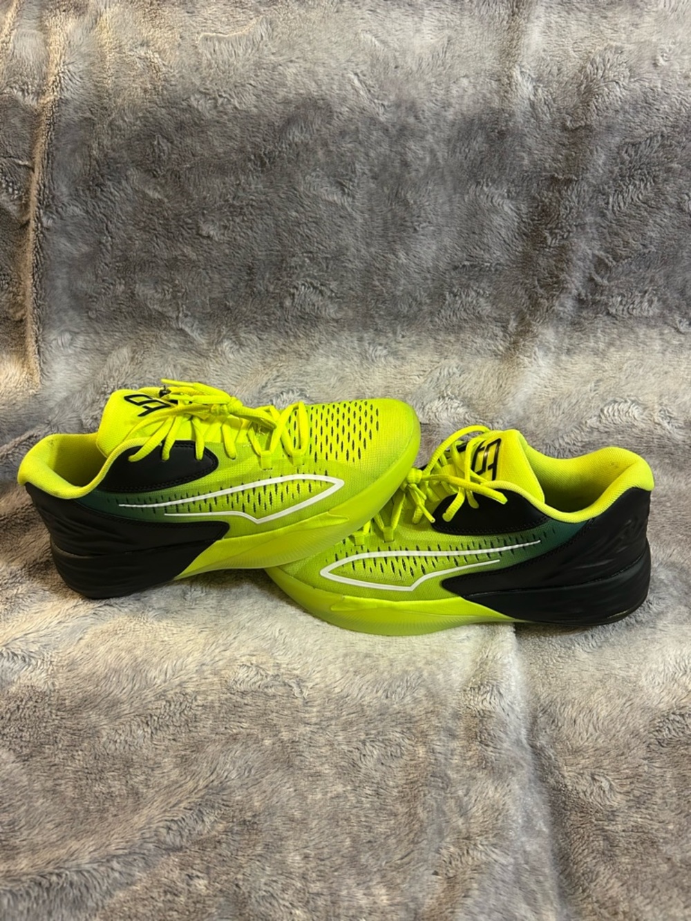 Puma Women’s Stewie 1 Quiet Fire Size 10 Euc